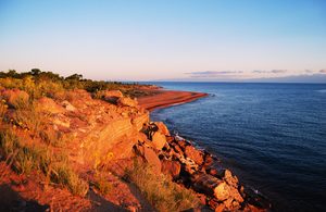 Закат на озере Иссык-Куль